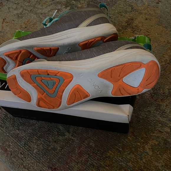 Vionic Agile Fyn Cross trainer Sneakers - Picture 3 of 6